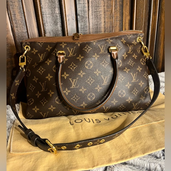 💥SOLD💥LV Pallas MM - Picture 2 of 16
